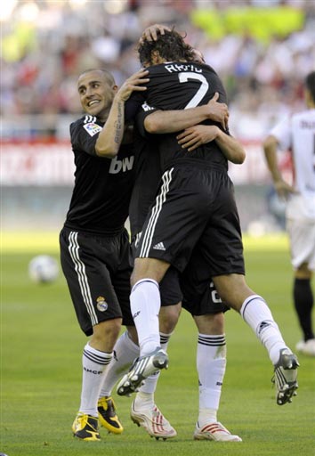 9个篮板 9个篮板